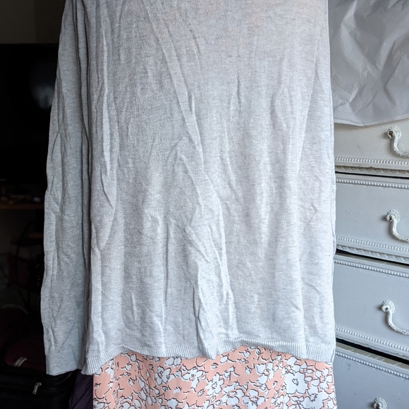 NWOT. Roz&Ali XL sweater and attached tank - Picture 6 of 7